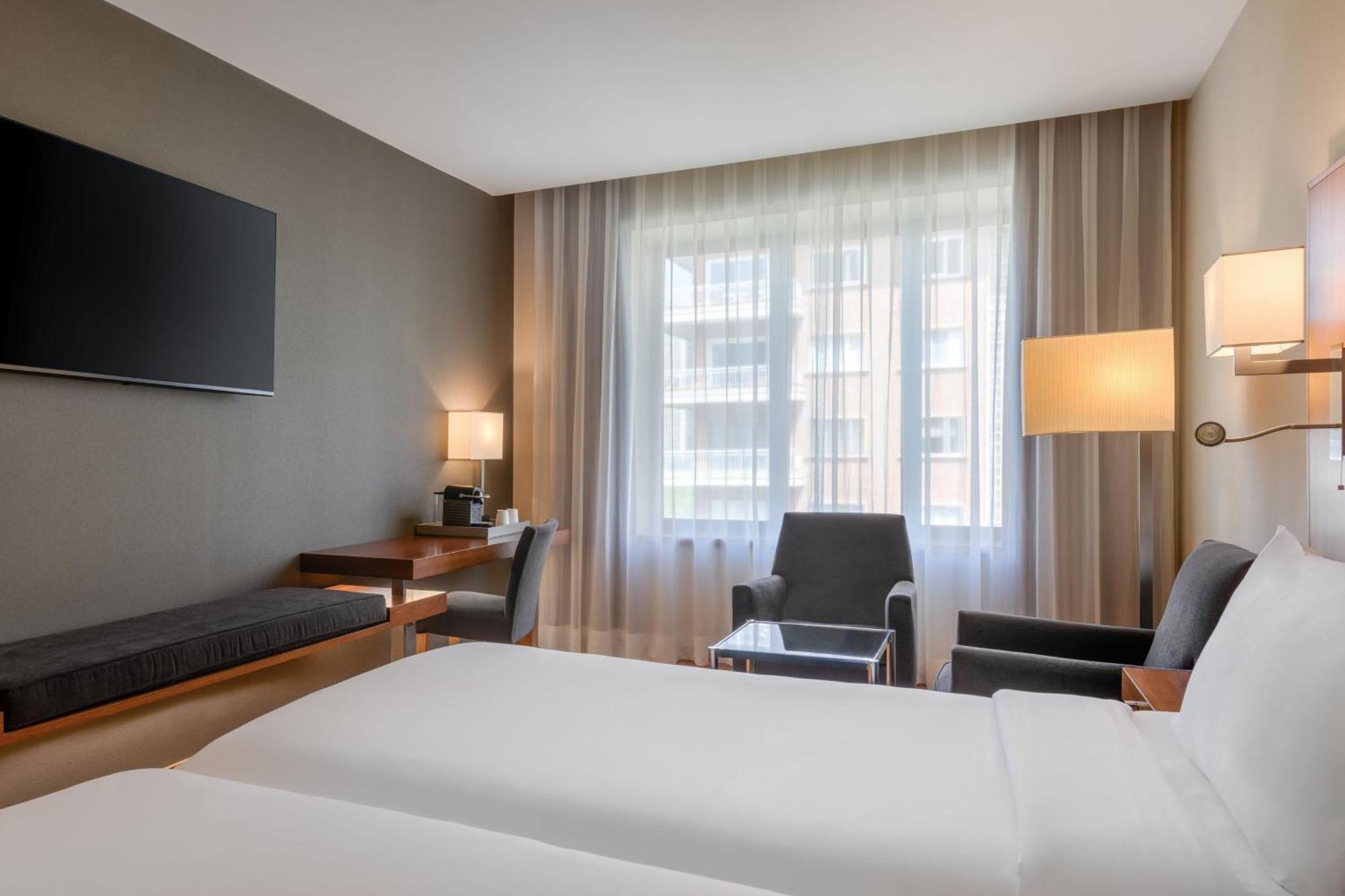 Ac Hotel Aitana By Marriott Madrid Exterior photo