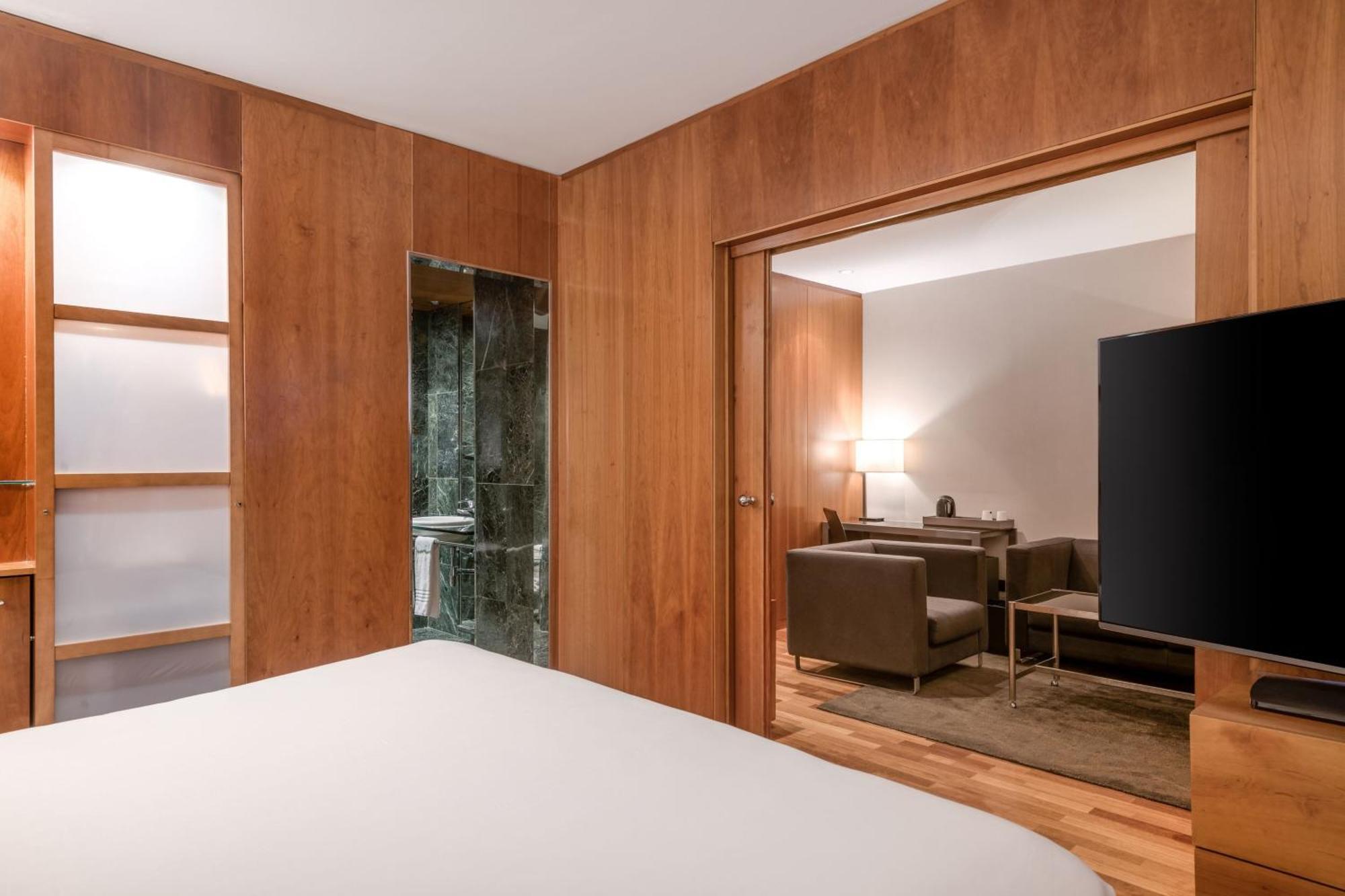 Ac Hotel Aitana By Marriott Madrid Exterior photo