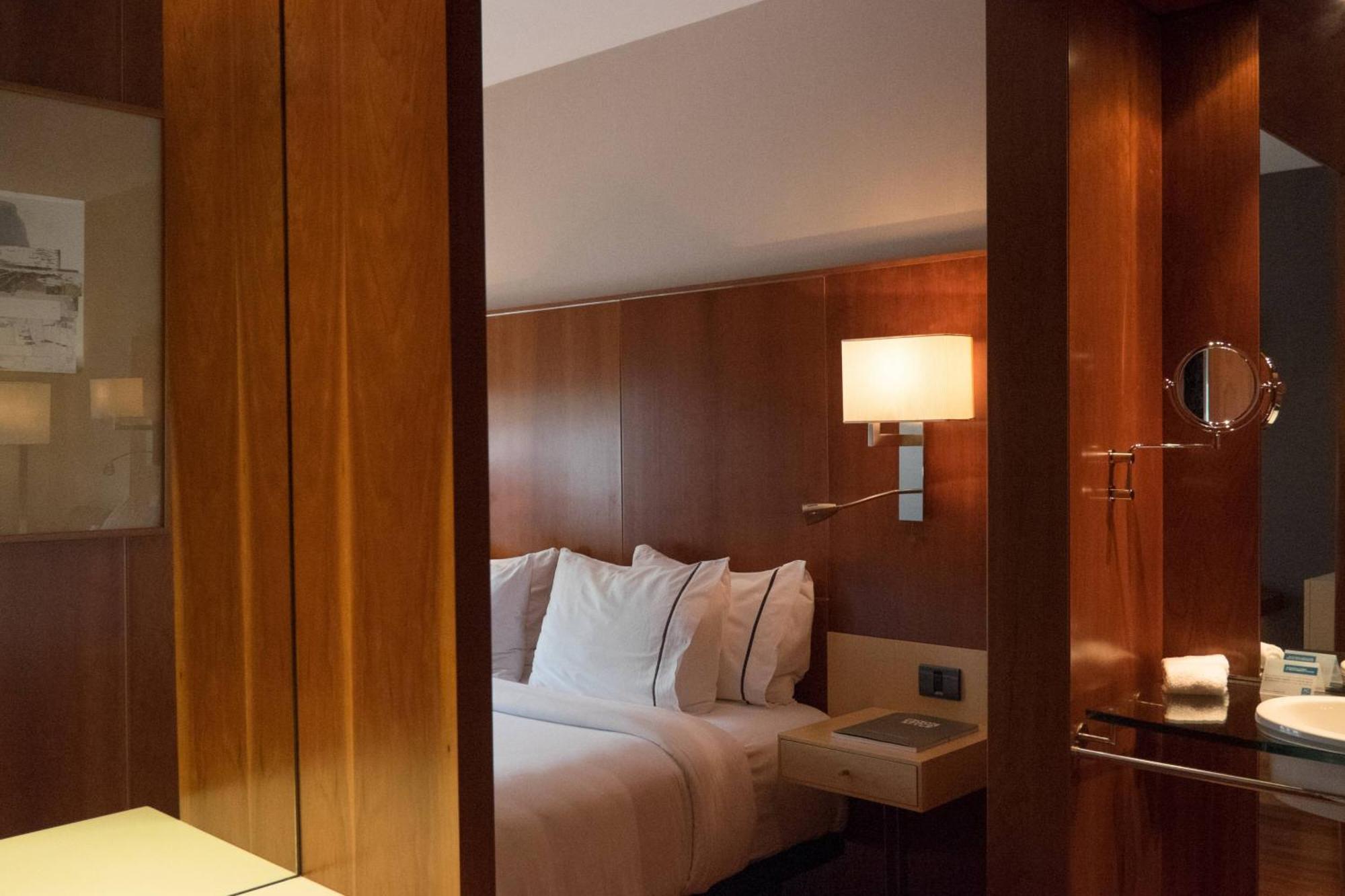 Ac Hotel Aitana By Marriott Madrid Exterior photo